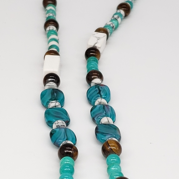 Boho Beach Style Beaded Necklace - Picture 3 of 9